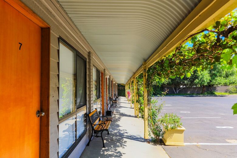 Country Roads Motor Inn Naracoorte