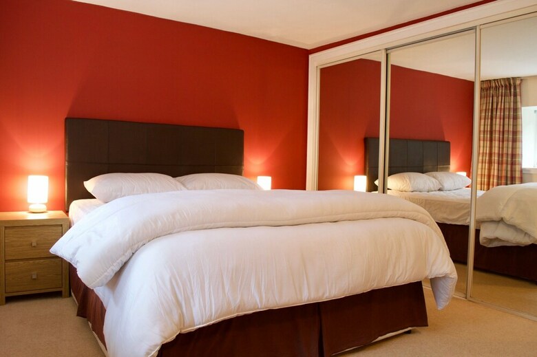 2 Bedroom Abbeyhill Apartment