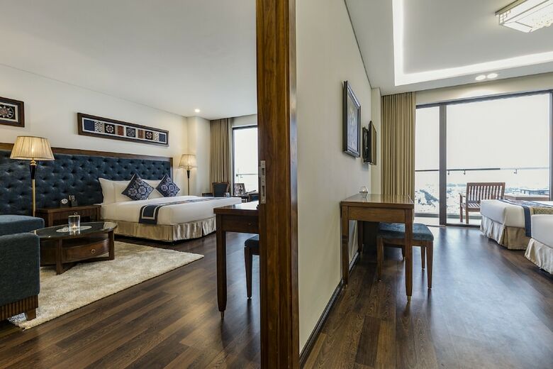 Balcona Hotel Da Nang