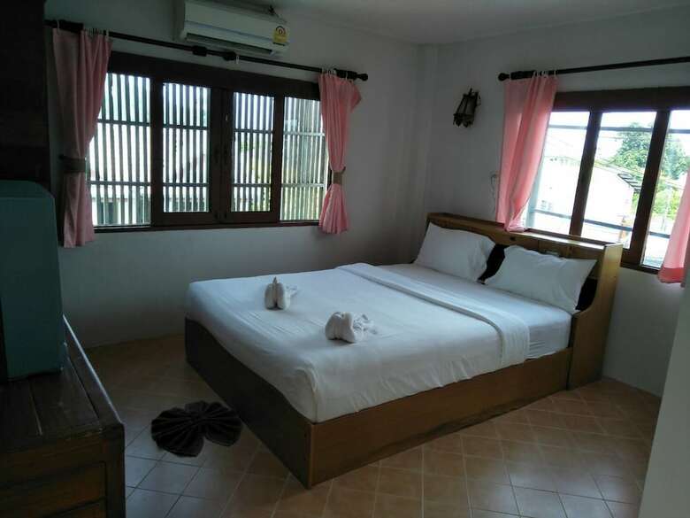 Holiday Park Hotel