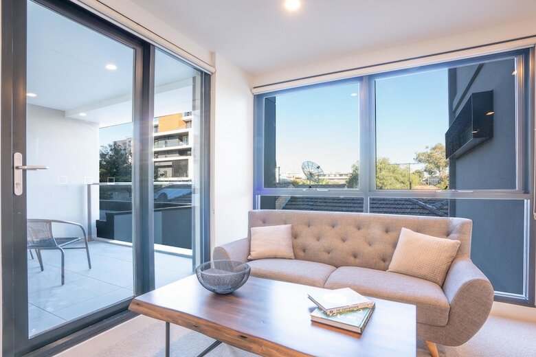 Poplar Apartments