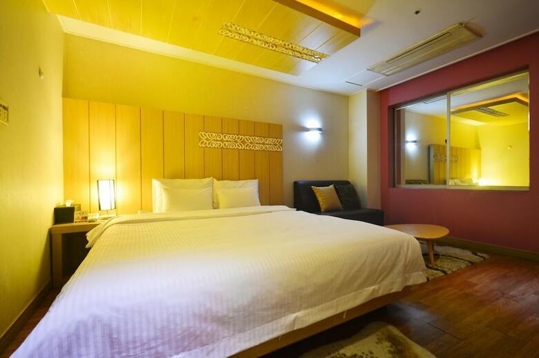 Hotel K