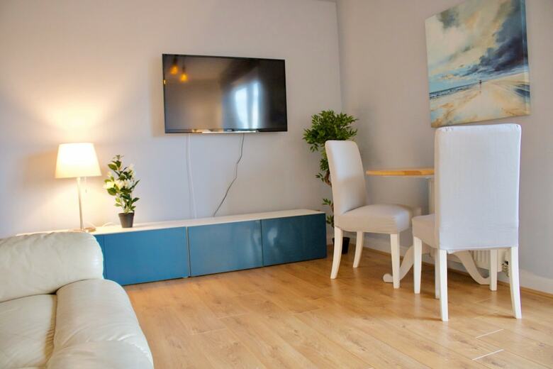 2 Bedroom Apartment In Granton Area