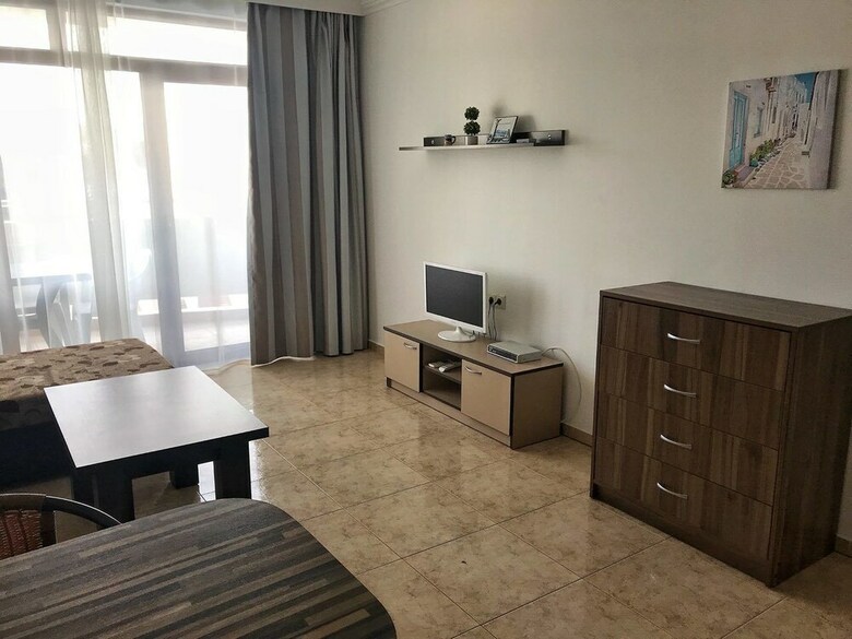 Lazur 5 Apartments