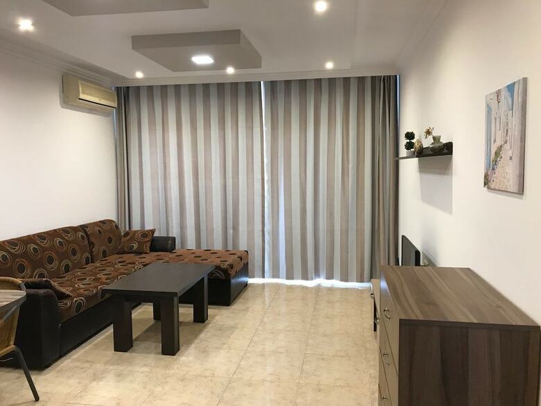 Lazur 5 Apartments