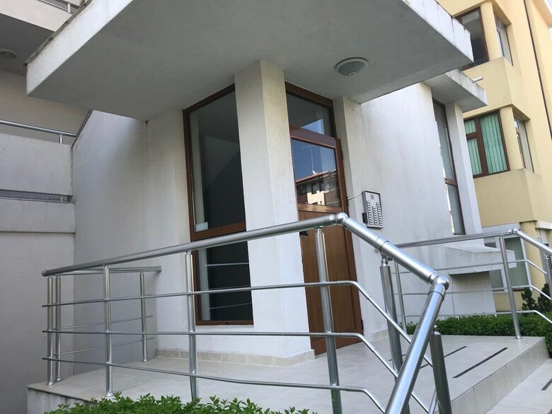 Lazur 5 Apartments