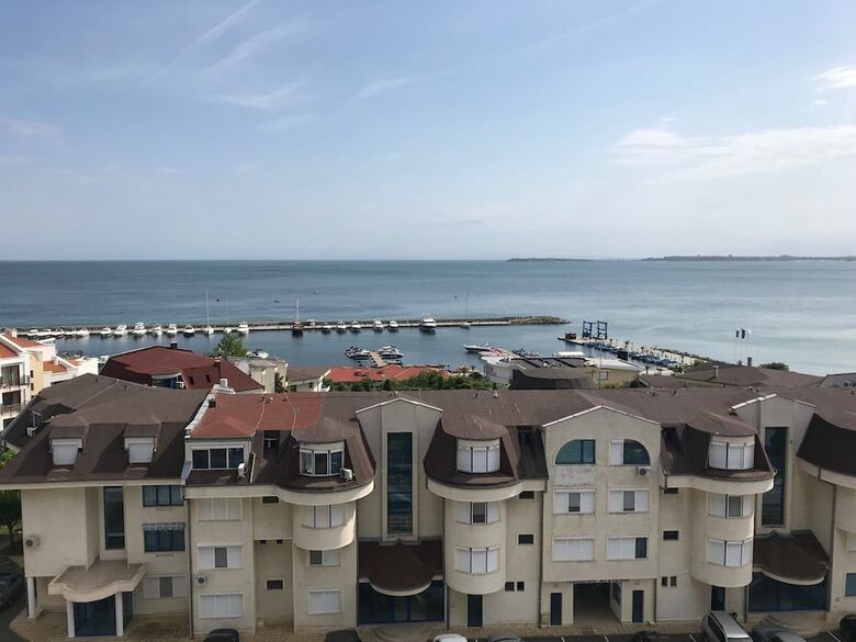 Lazur 5 Apartments