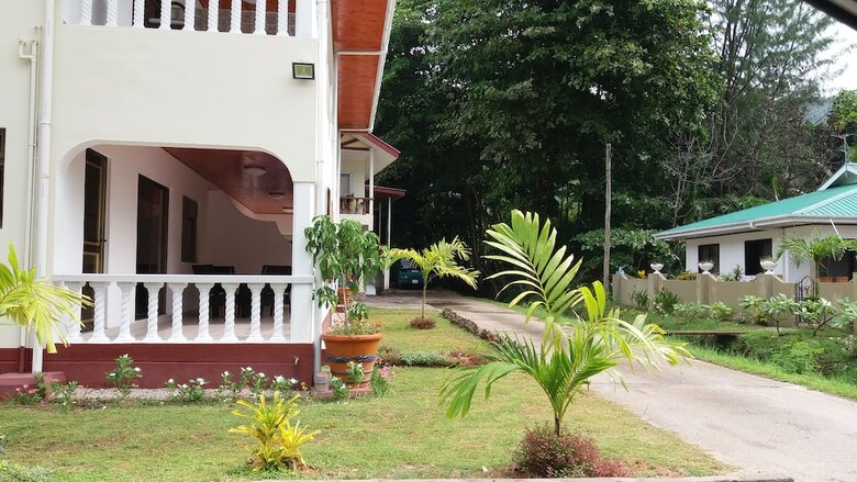 Apartamentos Tourterelle Holiday Home