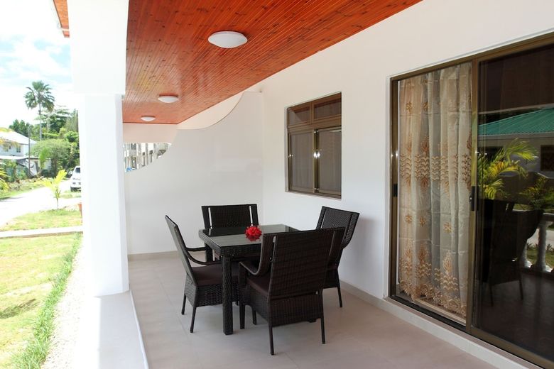 Apartamentos Tourterelle Holiday Home