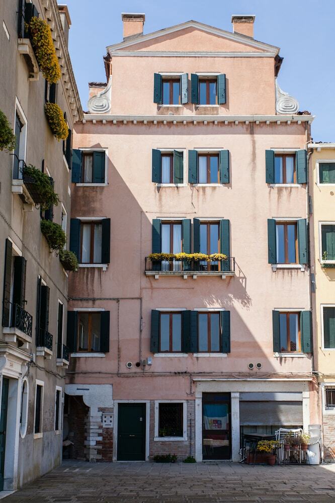 Prince Apartments