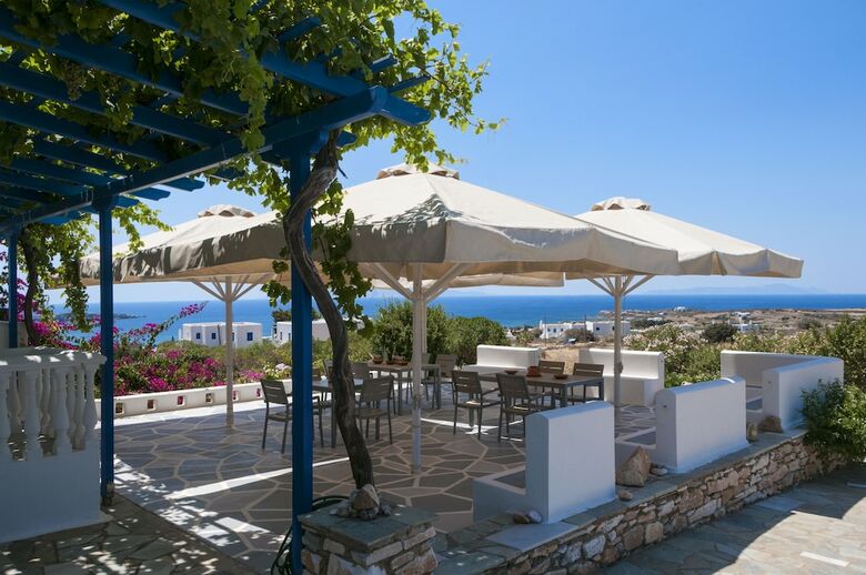 Dryades Family Hotel