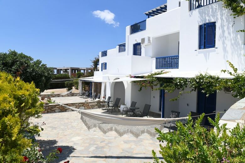 Dryades Family Hotel