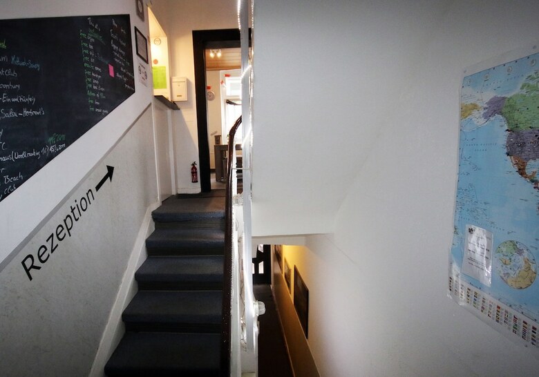 Hostal The Penny Pincher Inn - Hostel