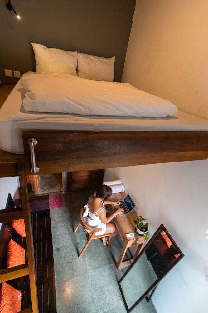 Hostal Draper Startup House For Entrepreneurs