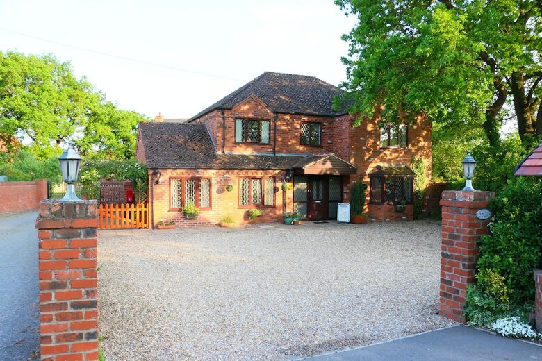 Bed & Breakfast Eagles Guest House