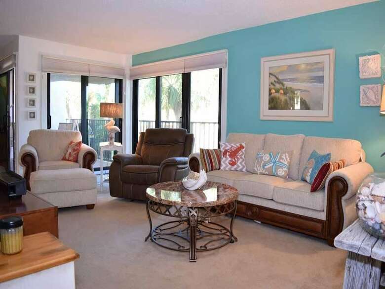Waters Edge 102 N
