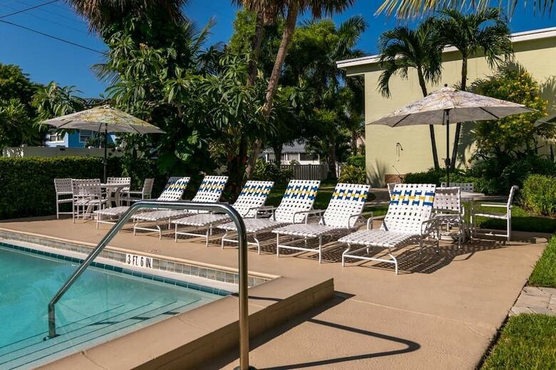 Palm Cay 5