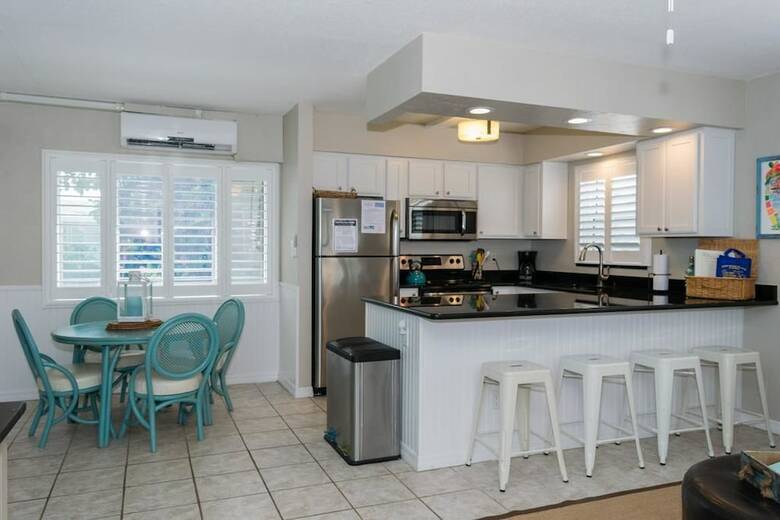 Am Beach Place Unit 3