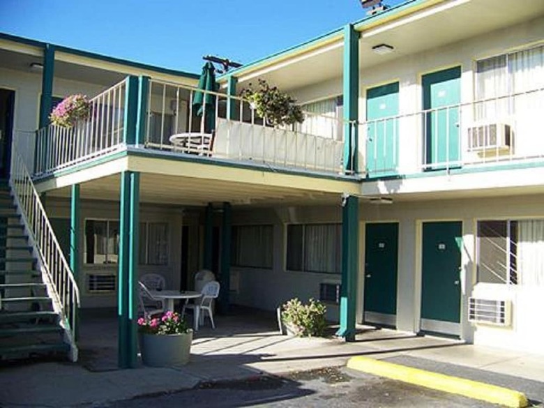 Motel Holiday Lodge