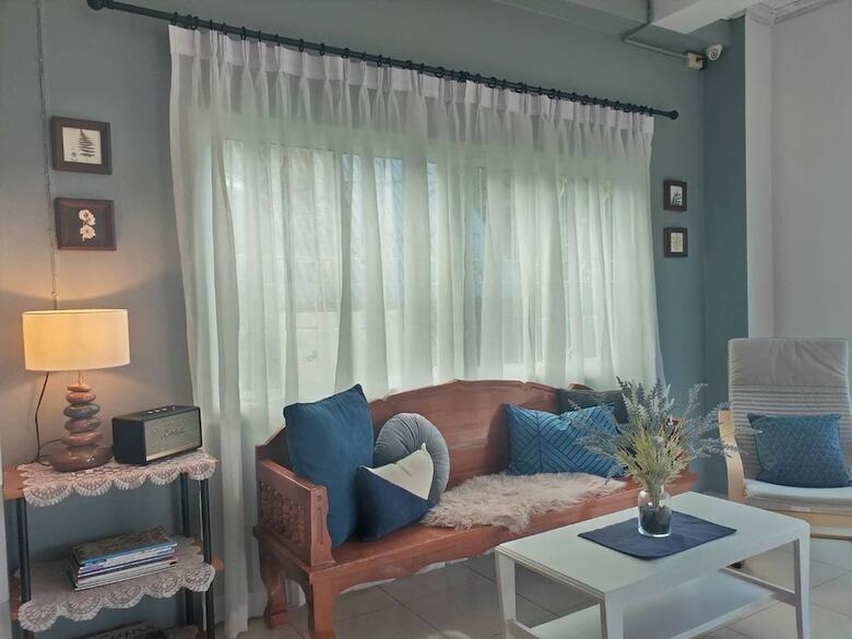 Hotel Thira House
