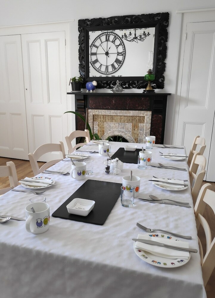 Bed & Breakfast Dolly Waggon Guest House