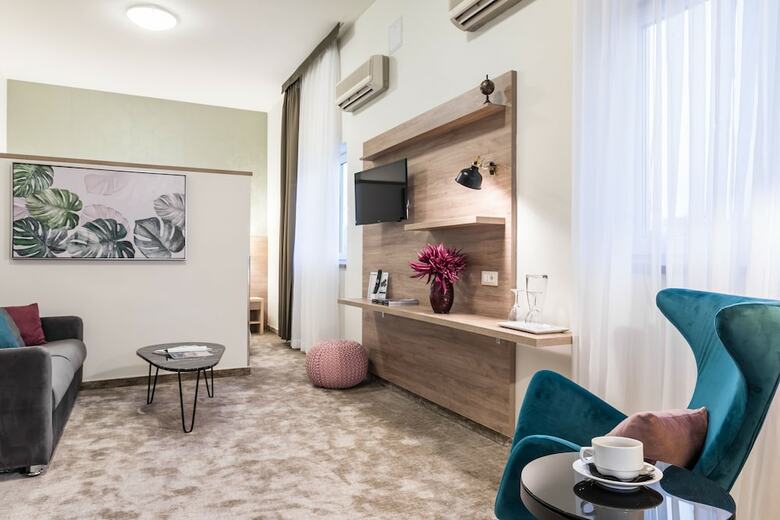 Hotel Mondo