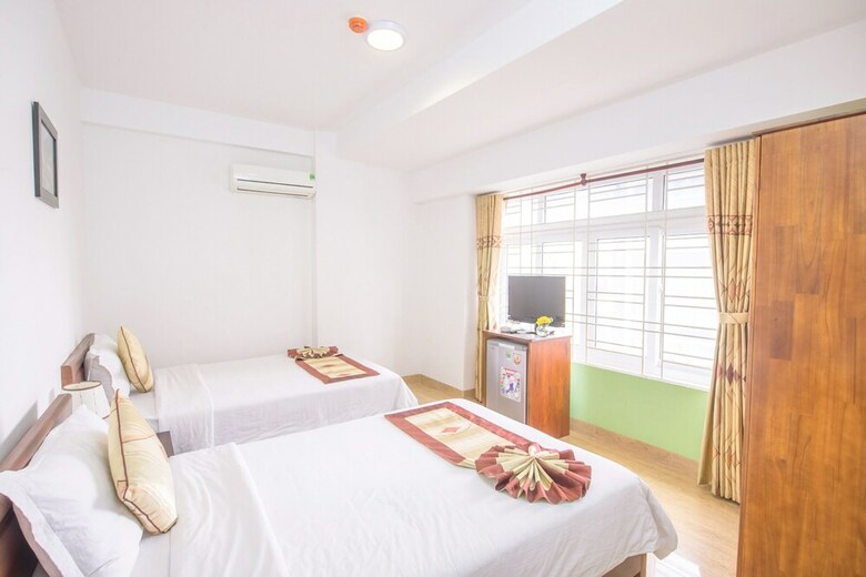 Little Gold Hotel