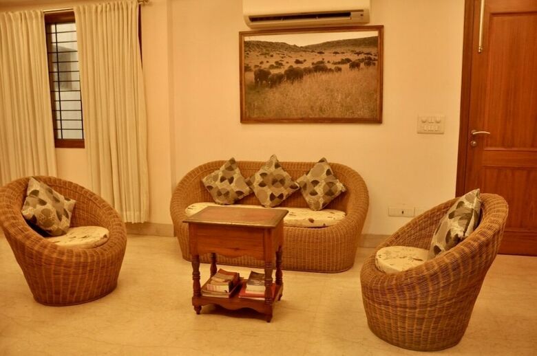 Bed & Breakfast Aashianaa Gracious Living