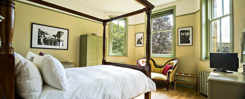 Bed & Breakfast Stow House