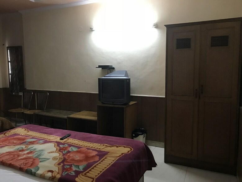 Hotel Jyoti Deluxe