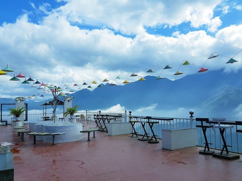 Phuong Nam Mountain View Hotel