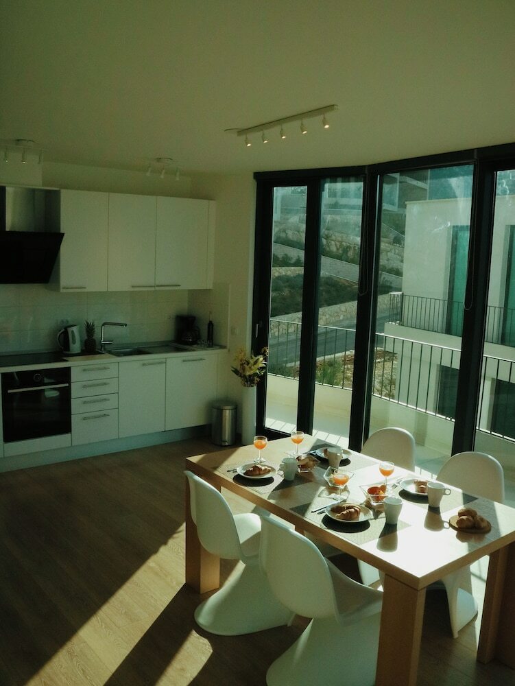 White Cloud Apartments