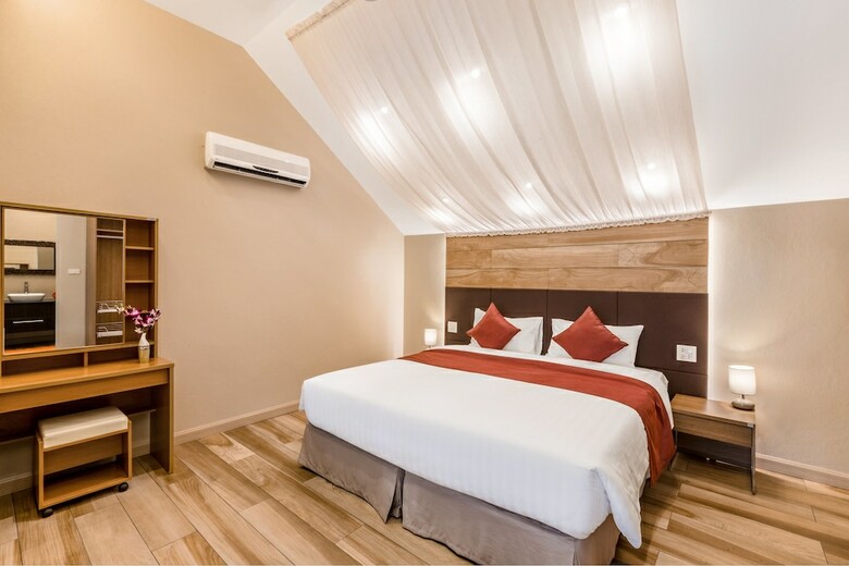 2 Bedrooms Villa Aperol
