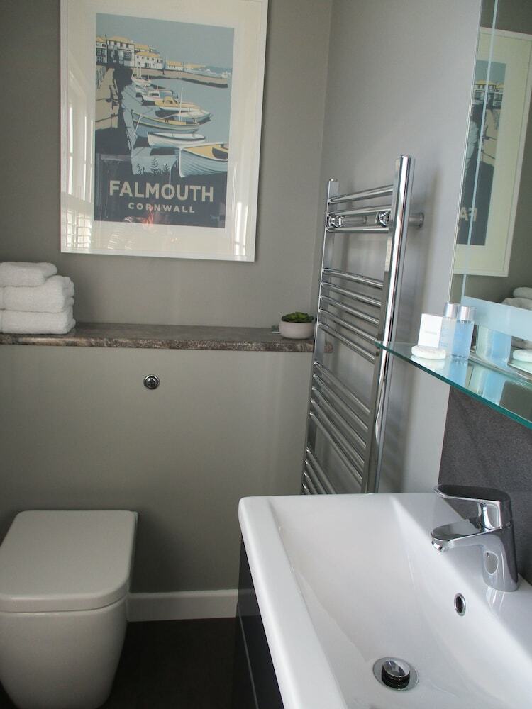 Hotel Falmouth Bay