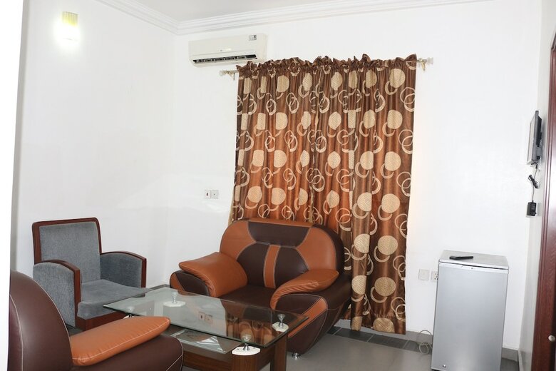 Phisbond Hotels