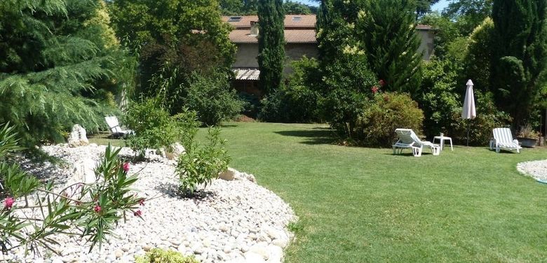 Hotel G�te Le Papillon - Le Cocon De Curson