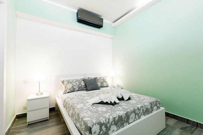 Hotel Ducassi Suites Rooftop Pool Beach Club & Spa