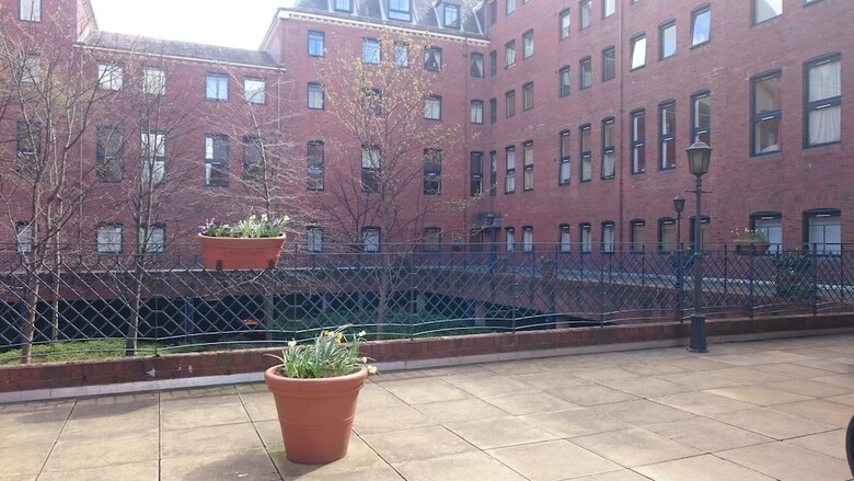 Apartamentos Number One The Maltings