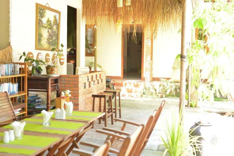 Hotel Alyssa's Garden Home