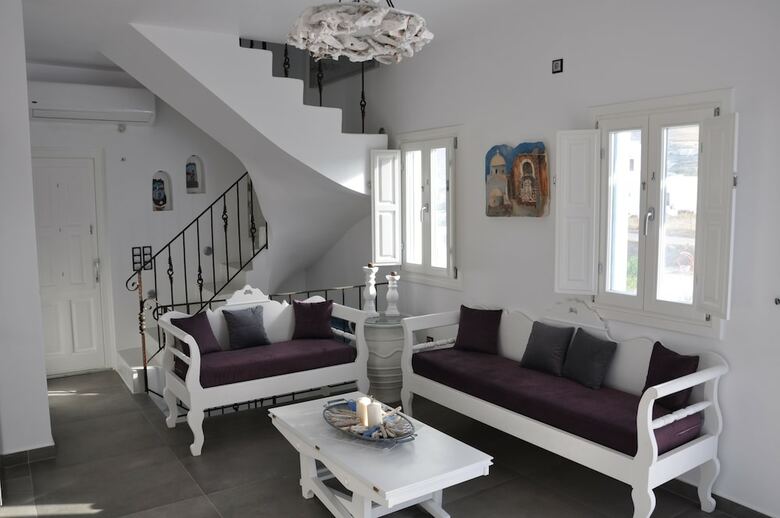 Santorini Filoxenia Luxury Villa