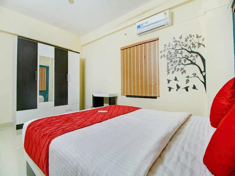 Hotel Oyo 11932 Home Elegant 2bhk Near Clock Tower