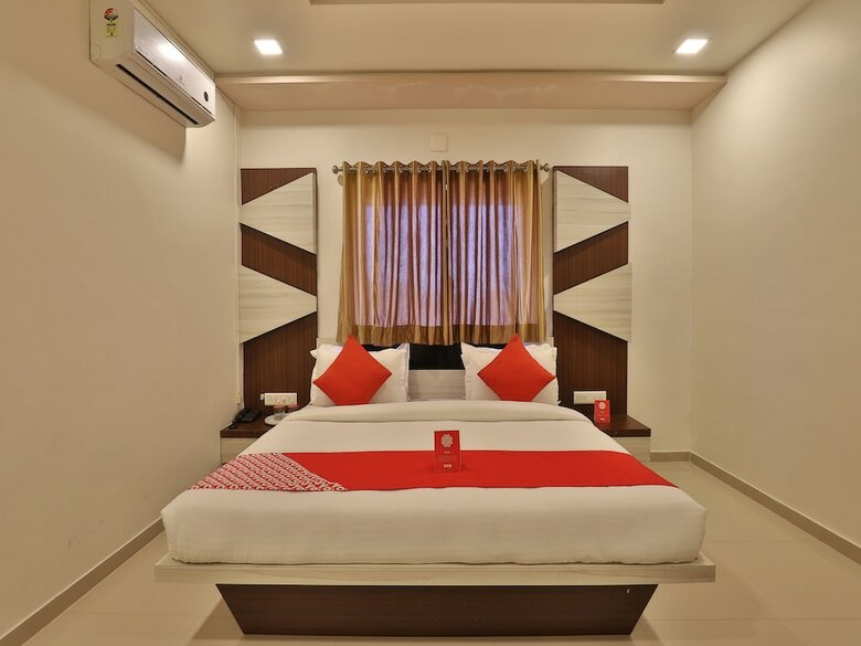 Oyo 11750 Hotel Starz