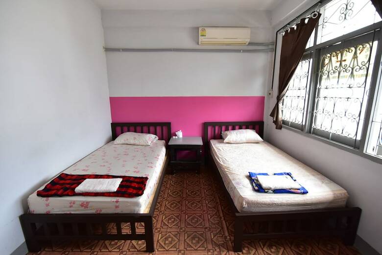 Hostal Friend House - Adults Only