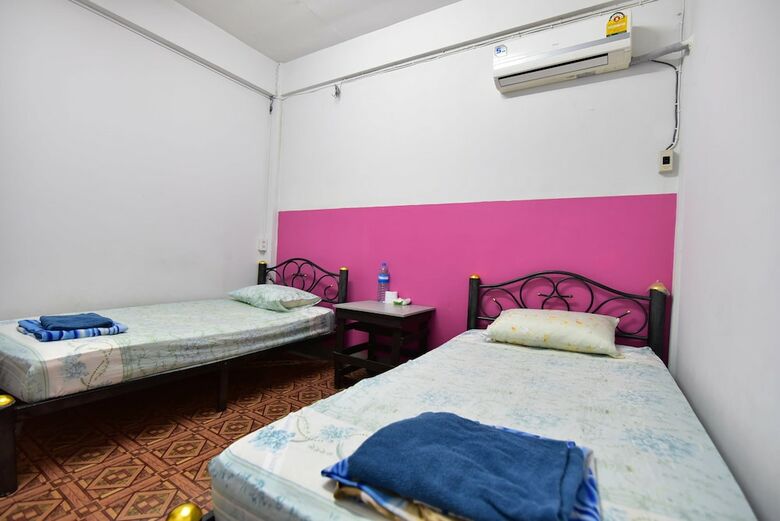 Hostal Friend House - Adults Only
