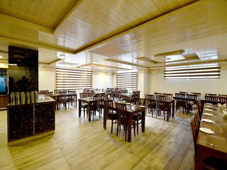 Hotel Oyo 13091 Manali Grand