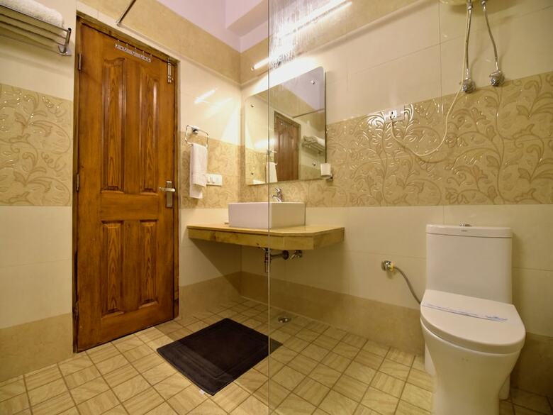 Hotel Oyo 13091 Manali Grand