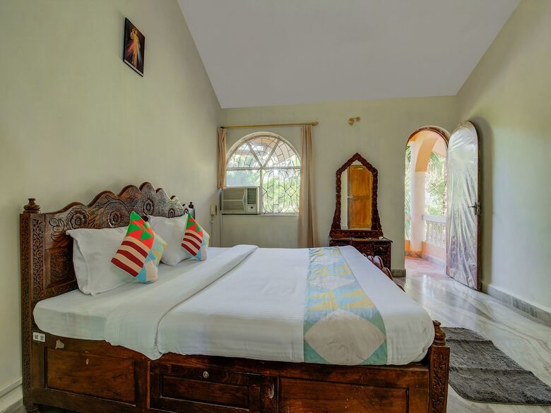 Oyo 12150 Home Spacious 2bhk Betalbatim