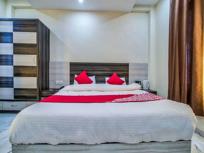 Hotel Oyo 6981 Naddi Hights