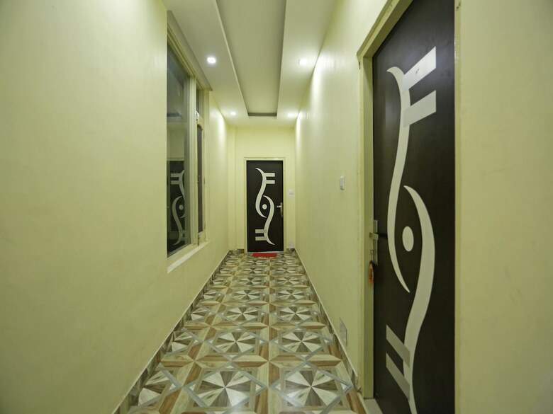 Hotel Oyo 6981 Naddi Hights