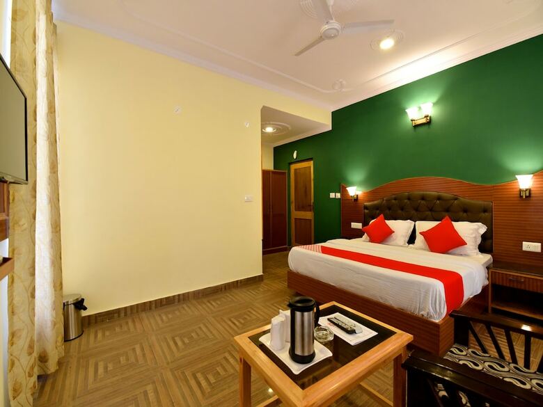 Hotel Oyo 13356 Himachal Heights